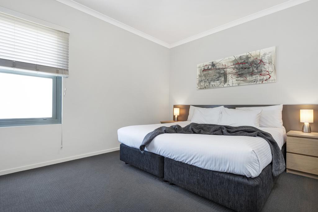 Moonlight Bay Apartments Rye Extérieur photo