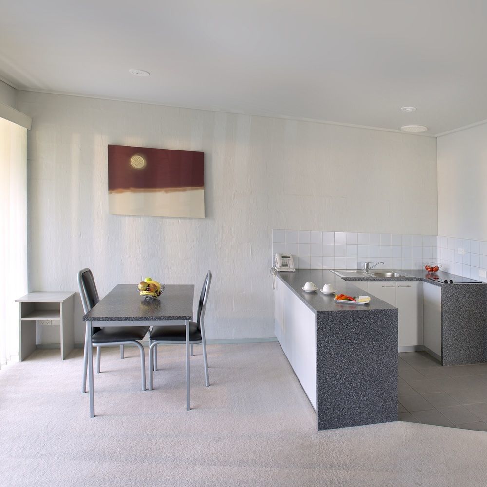 Moonlight Bay Apartments Rye Extérieur photo