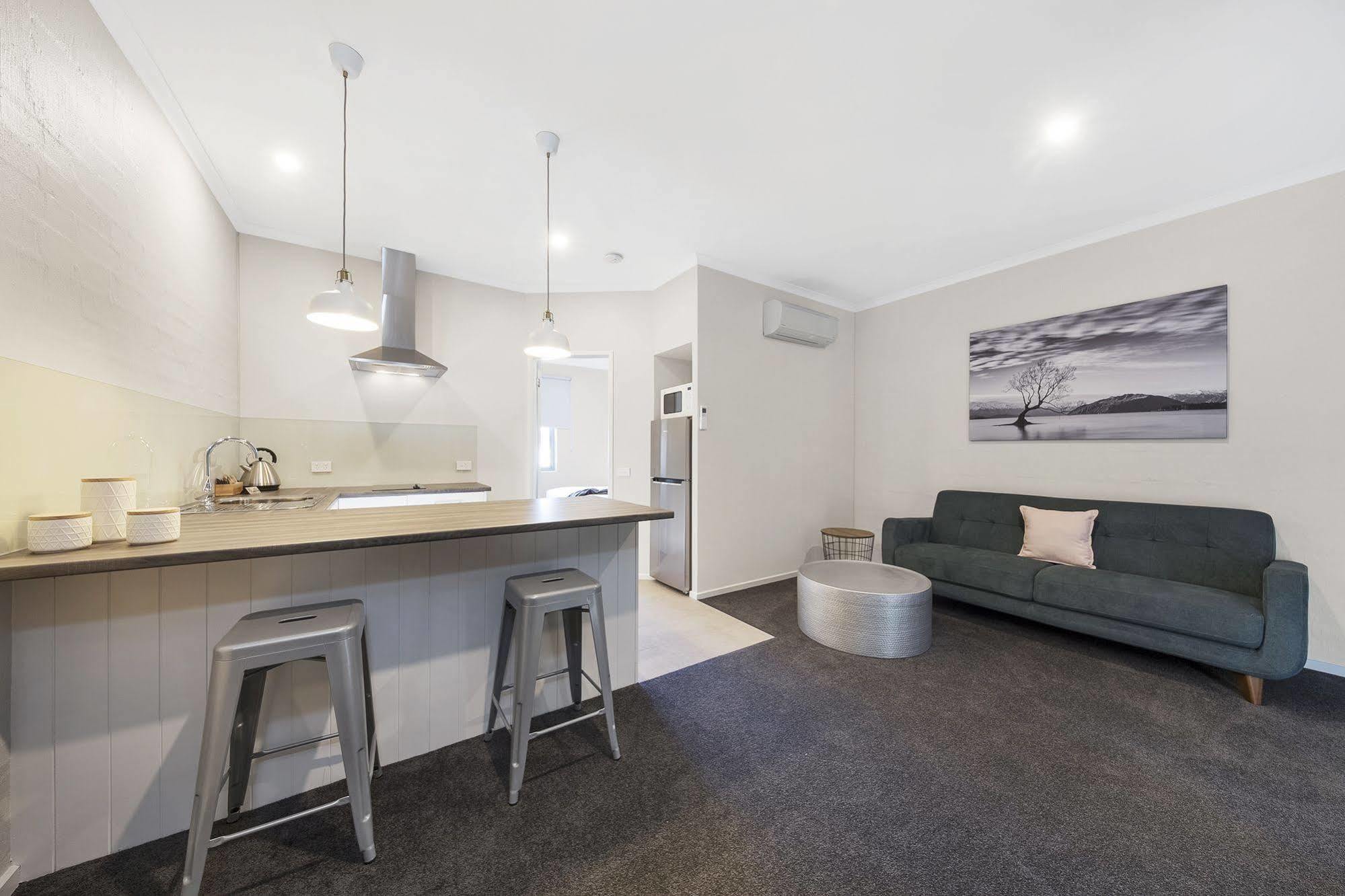 Moonlight Bay Apartments Rye Extérieur photo