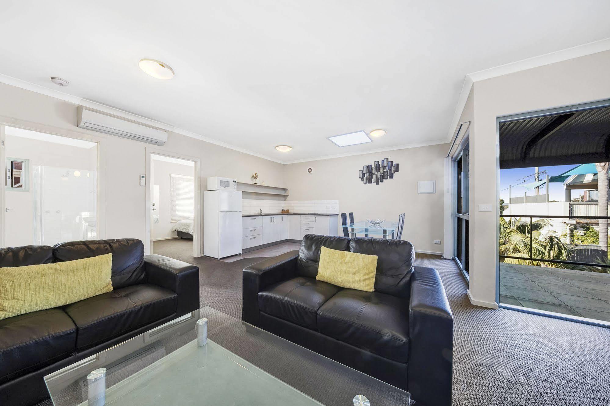 Moonlight Bay Apartments Rye Extérieur photo
