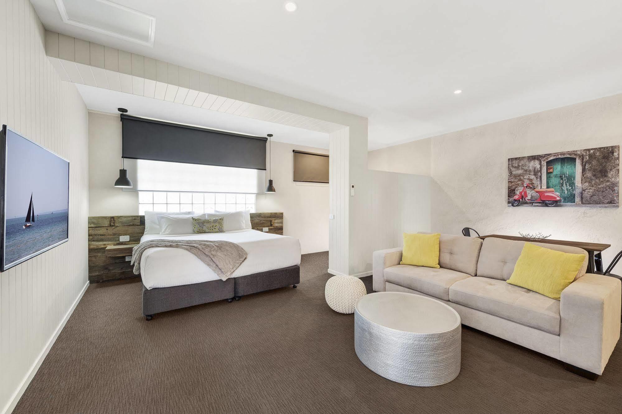 Moonlight Bay Apartments Rye Extérieur photo