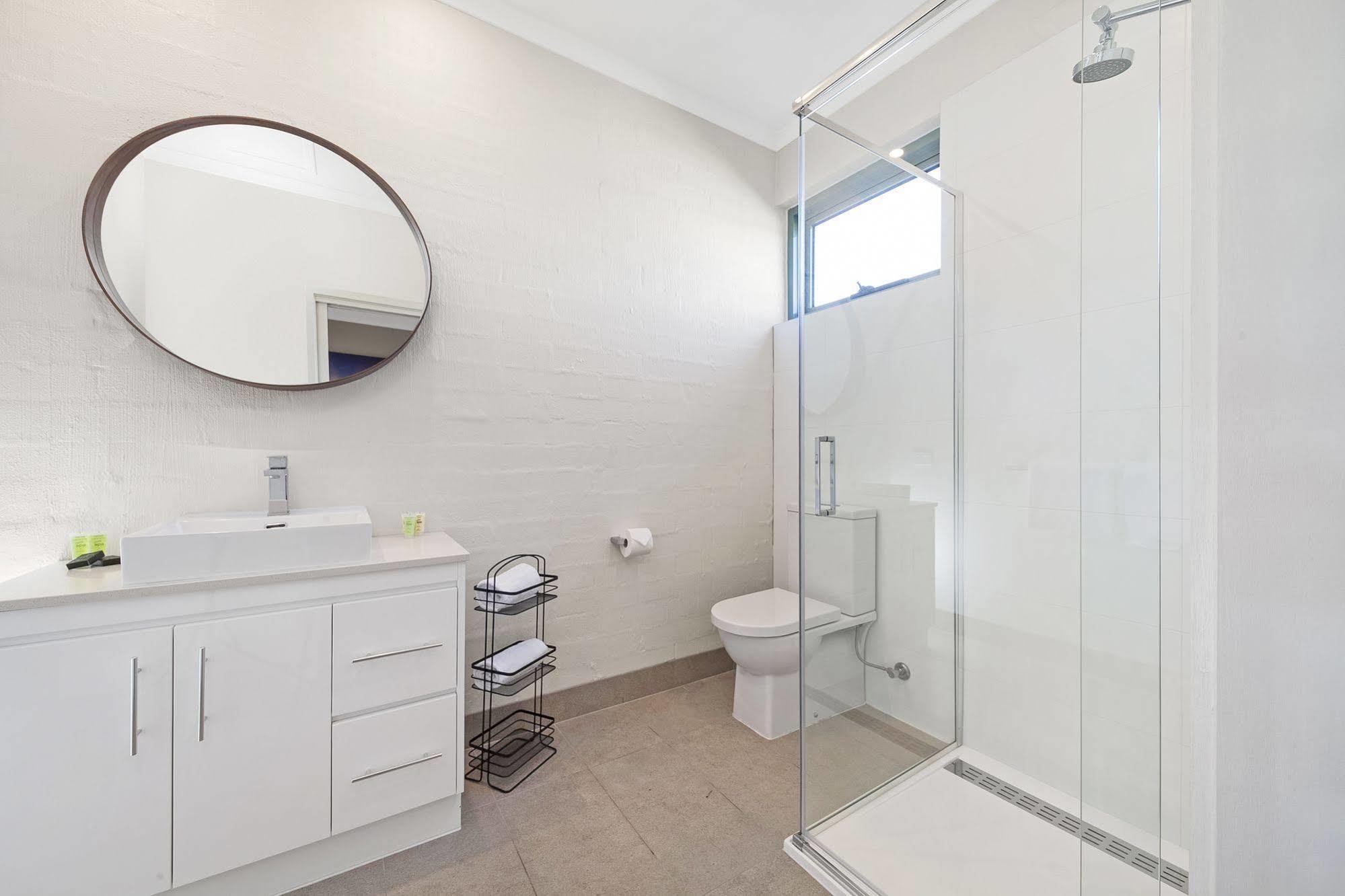 Moonlight Bay Apartments Rye Extérieur photo
