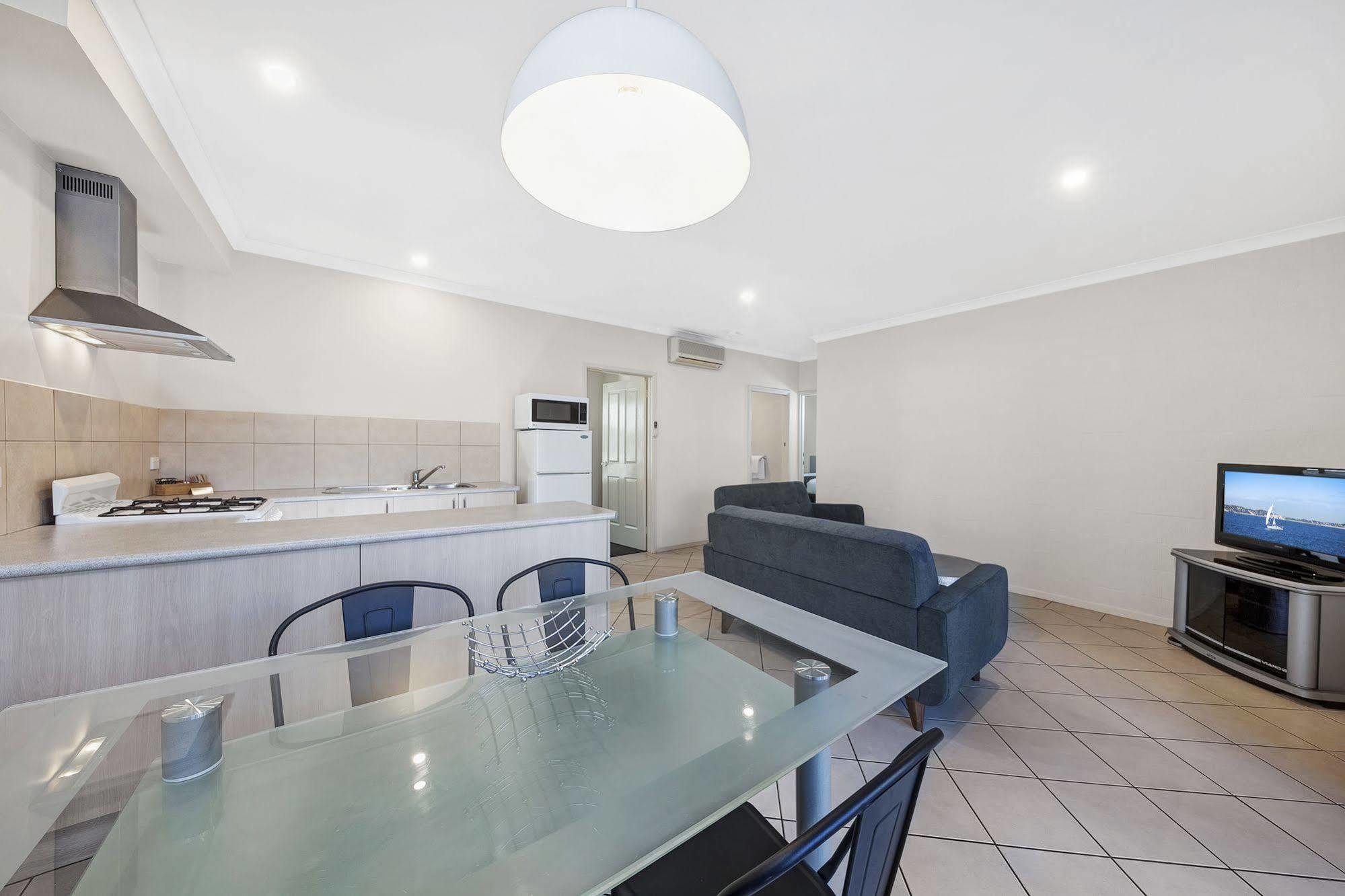 Moonlight Bay Apartments Rye Extérieur photo