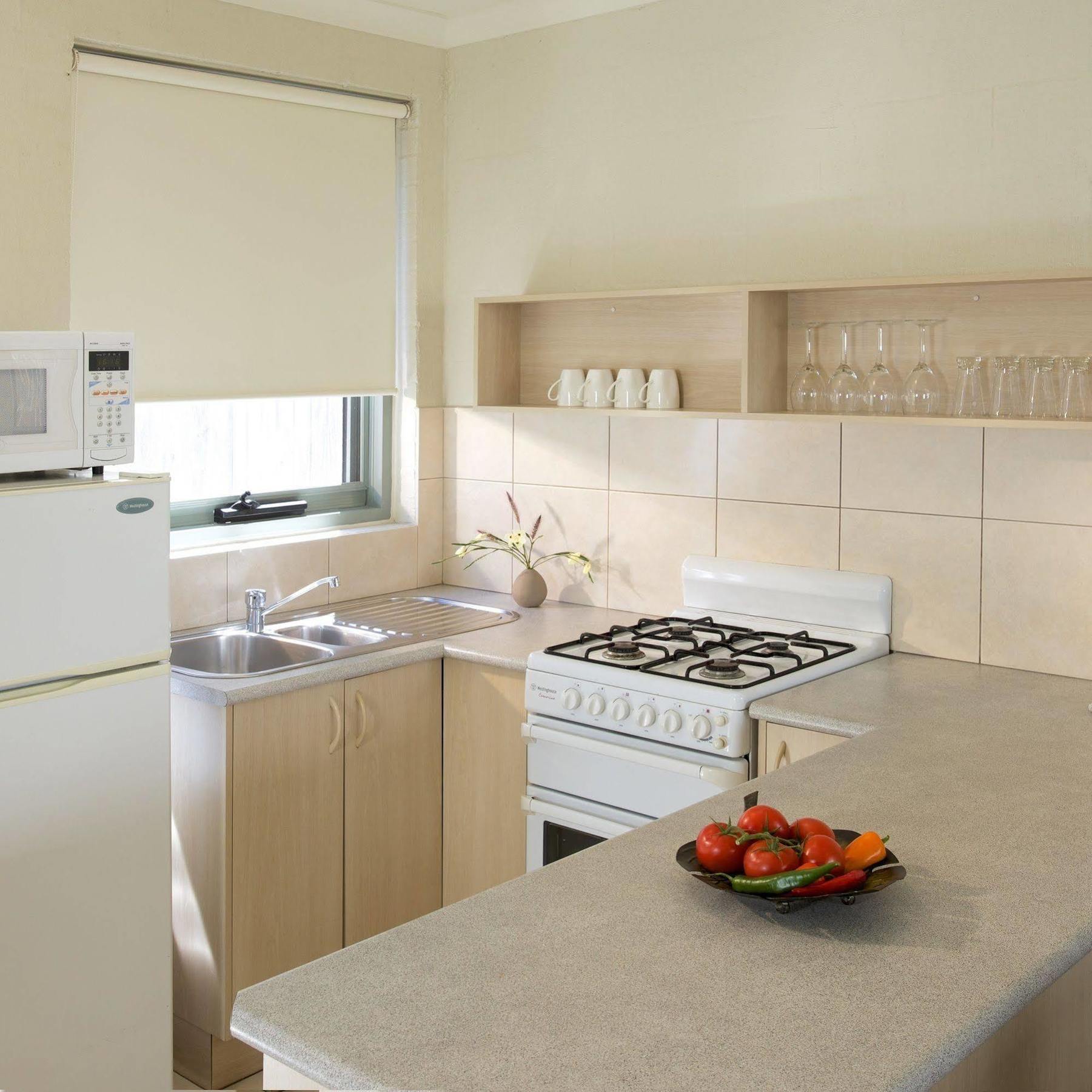 Moonlight Bay Apartments Rye Extérieur photo